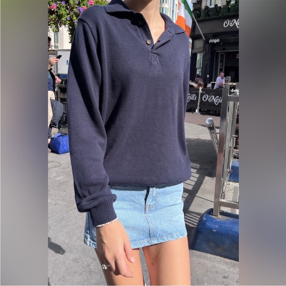 Brandy Melville Katiana Collar Sweater Dark Blue Oversized Preppy